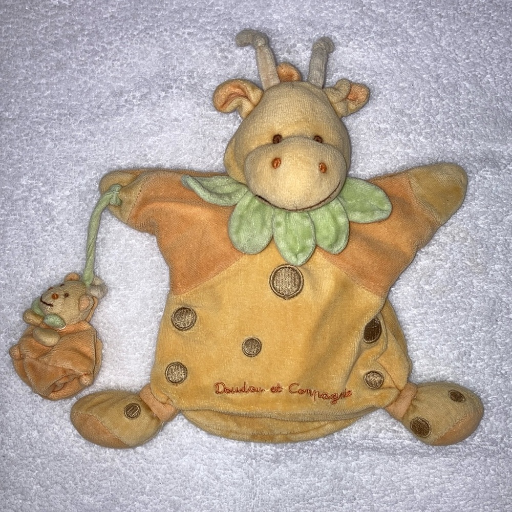 DOUDOU ET COMPAGNIE GIRAFFE PUPPET COMFORTER SNUGGLE BLANKET BABY ORANGE CUTE
